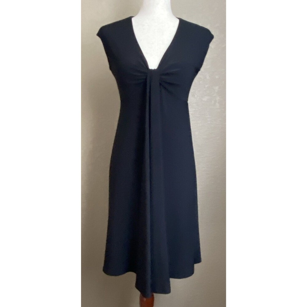 Jones New York Dress Petite Women's 4P Black Sleeveless V-Neck Knee Length